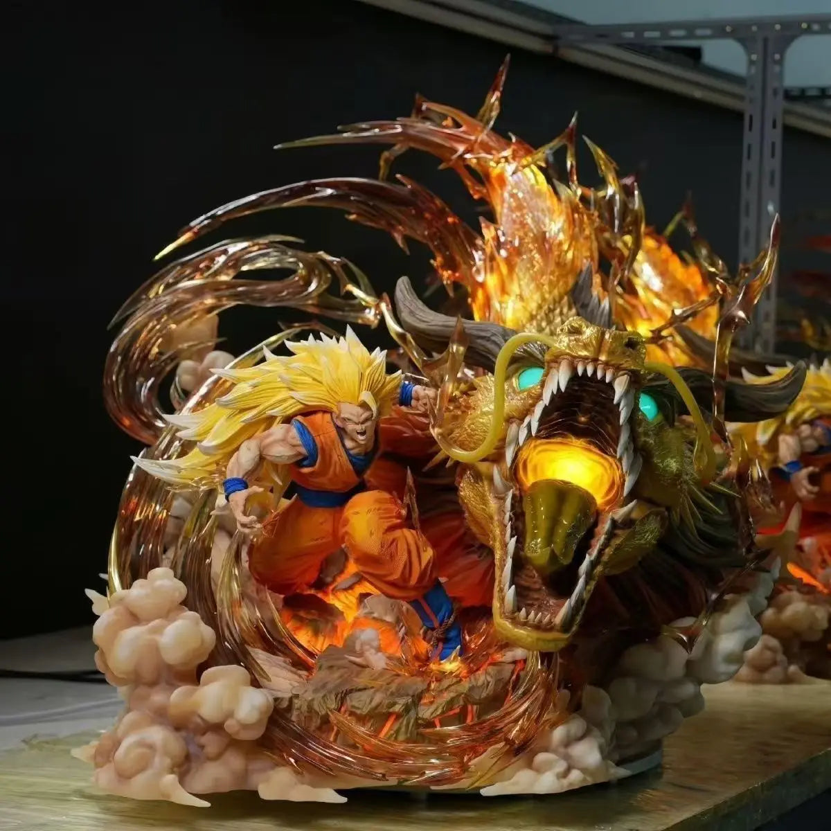 Dragon Ball Son Goku Ssj 3 Dragon Fist
